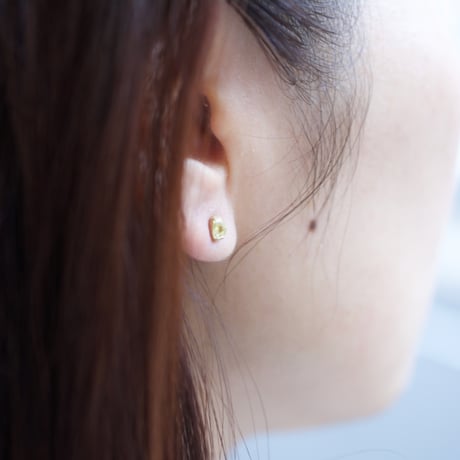 single rough diamond stud earring