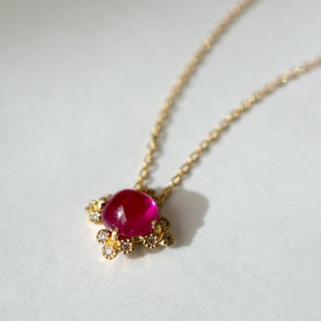 spread ruby diamond necklace