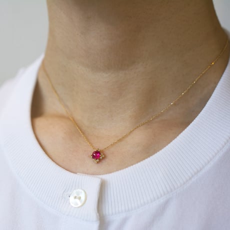 spread ruby diamond necklace