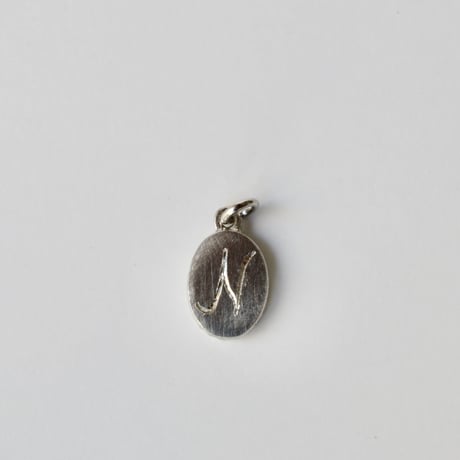 Alphabet charm oval PT