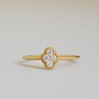 Bloom diamond ring
