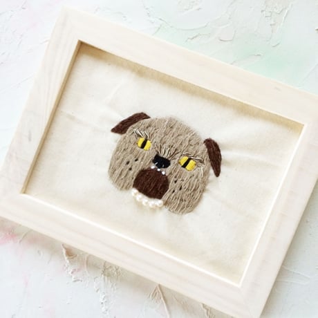刺繍わんこの肖像画『ドルバフ』