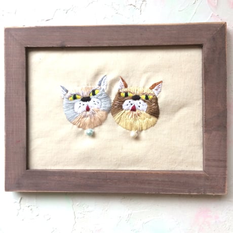 刺繍にゃんこの肖像画　『シンバル』と『ゴンドル』