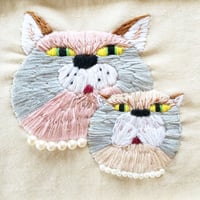 刺繍にゃんこの肖像画『えるしゃら親子』