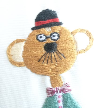 さるひげさん　（刺繍作品）
