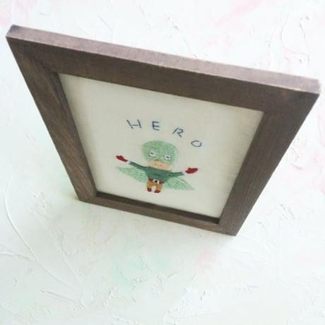 わたしのヒーロー（刺繍絵）