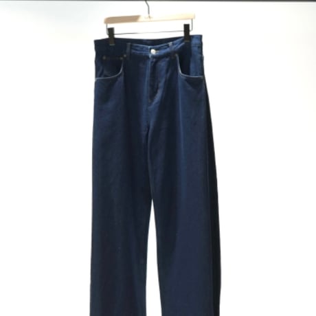 【2024 AUTUMN/WINTER COLLECTION】YENN SIDE PLEATED DENIM Y244-31112