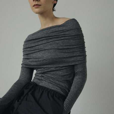 [24’WINTER COLLECTION] ànuke アンヌーク Soft Offshoulder Tops 62420621
