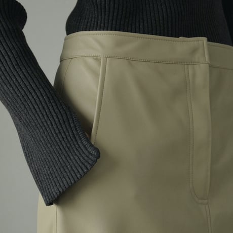 [24’WINTER COLLECTION]ànuke アンヌーク Slit Turtle Knit 62420518