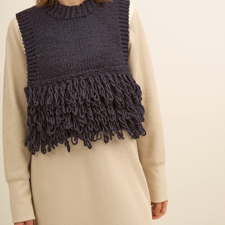 【2024 AUTUMN/WINTER COLLECTION】YENN LOOP HAND KNIT VEST Y244-98110