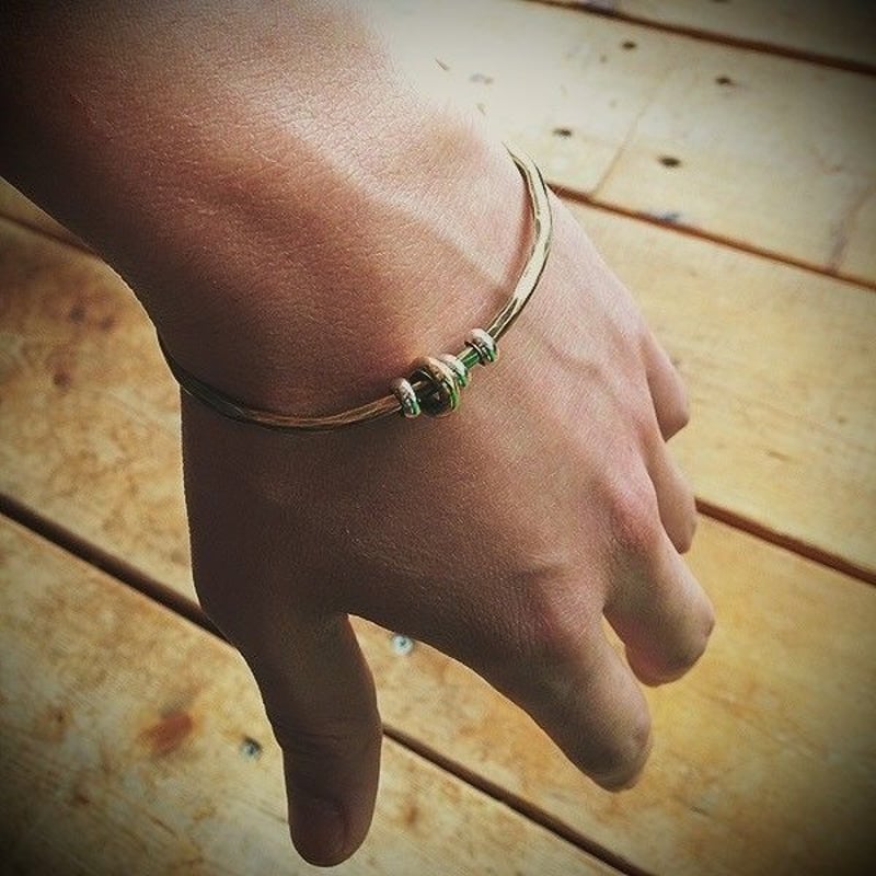 男女に付けてほしいアンティーク感漂う真ちゅうブレス＆ビーズ | IMERU