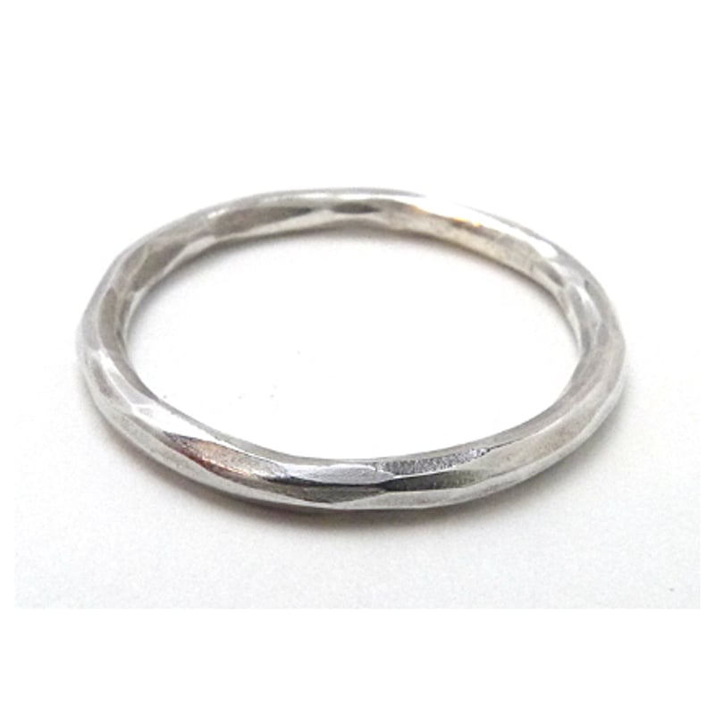 重ね付にも最適なシルバー925製リング/叩き込んだ質感 | IMERU