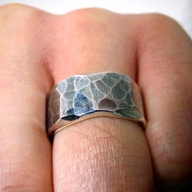 シルバー925叩き込まれた無骨感！インパクトのあるリング | IMERU