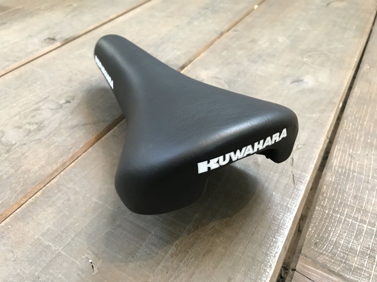 Kuwahara サドル ビンテージ KUWAHARA* lightning saddle (black/yellow/red) - BLUE LUG