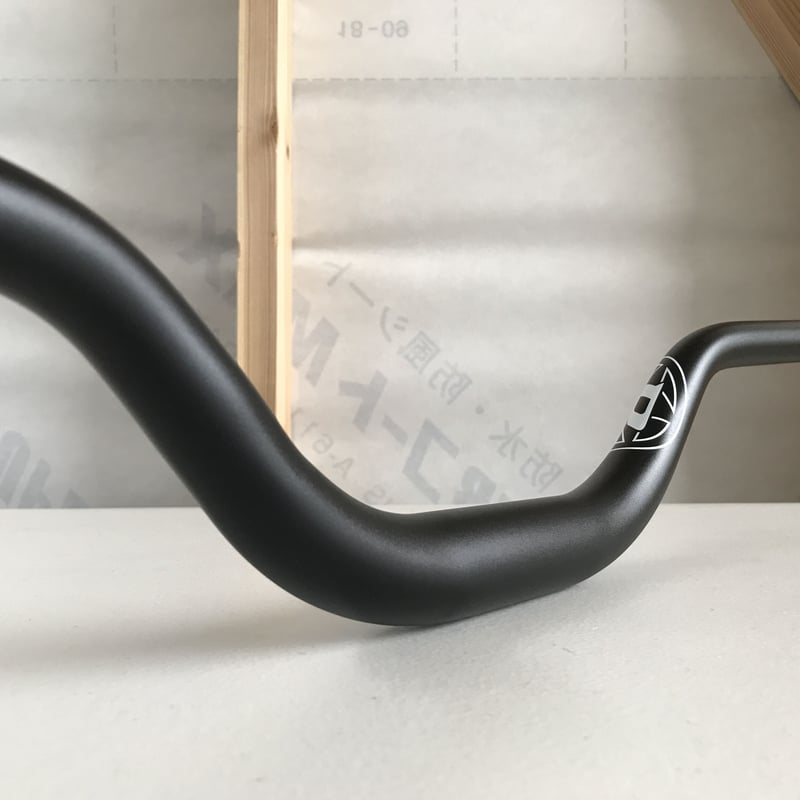 リバースコンポーネンツ ハンドルバー Deviant 76mmライズ | IKKEI BIK
