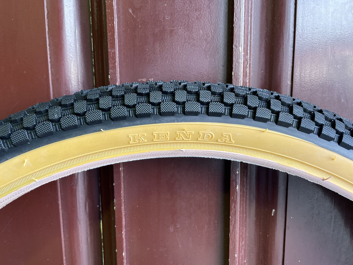 DURCUS ONE（ダーカスワン） KENDA K-RAD BLK/YELLOW 24 x