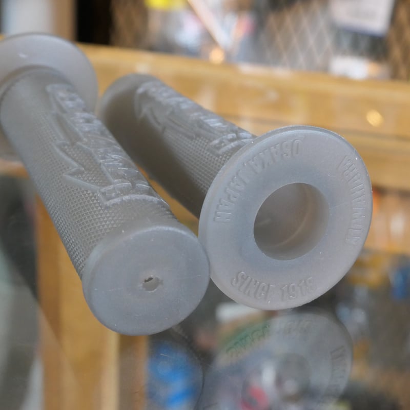 KUWAHARA Lightning Grips | IKKEI BIKES STORE