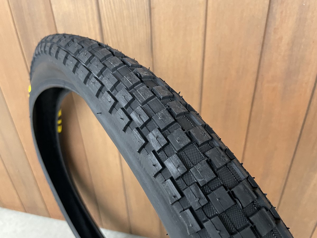 MAXXIS Holly Roller（ホーリーローラー） 24×2.40 | IKKEI B