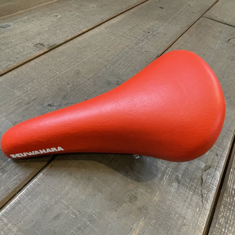 希少 未使用 kuwahara クワハラ プラ サドル レッドAERO エアロ 希少