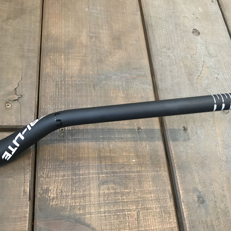 TRI-LITE カーボンハンドルバー | IKKEI BIKES STORE