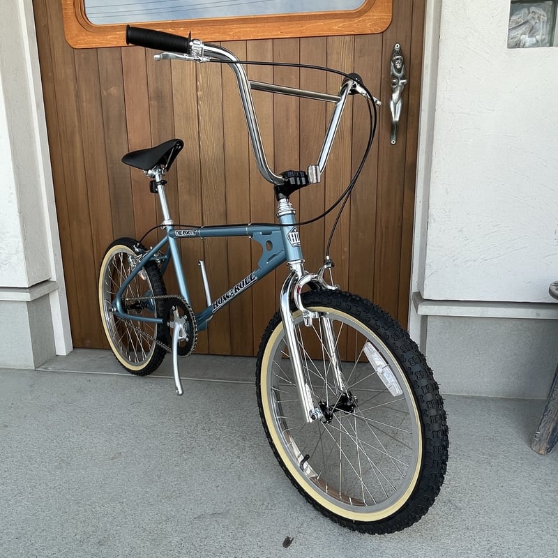 HOW I ROLL HOW I ROLL