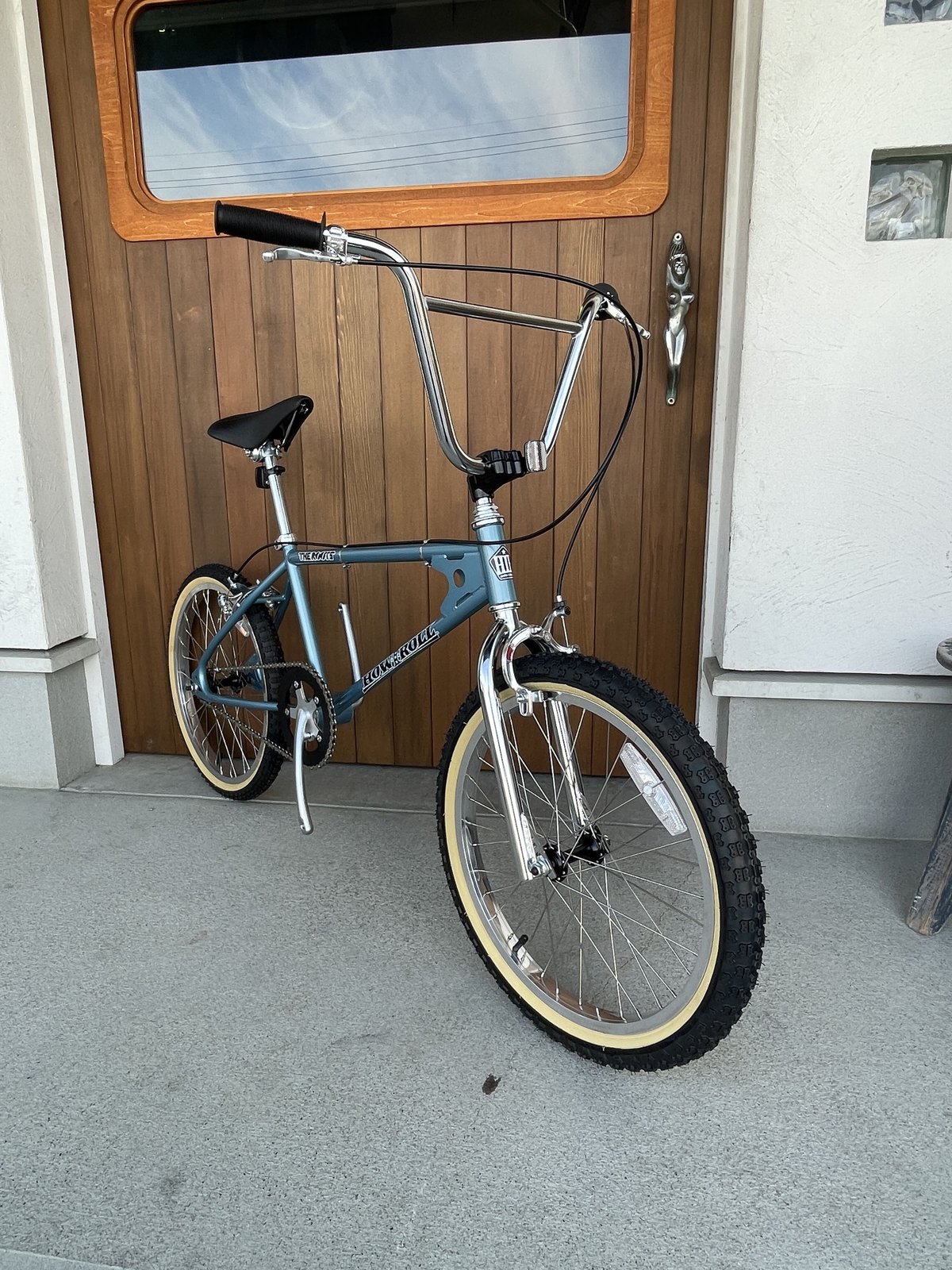 HOW I ROLL HOW I ROLL
