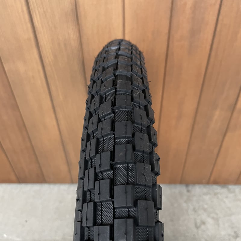 MAXXIS Holly Roller（ホーリーローラー） 24×2.40 | IKKEI B