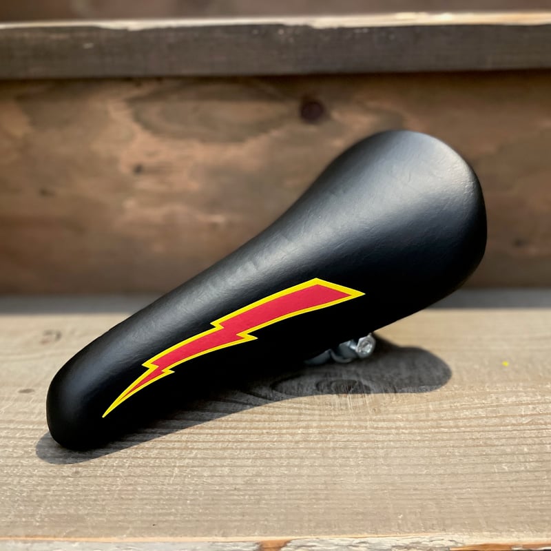 KUWAHARA Lightning サドル | IKKEI BIKES STORE KUWAHARA Lightning サドル | IKKEI BIKES STORE
