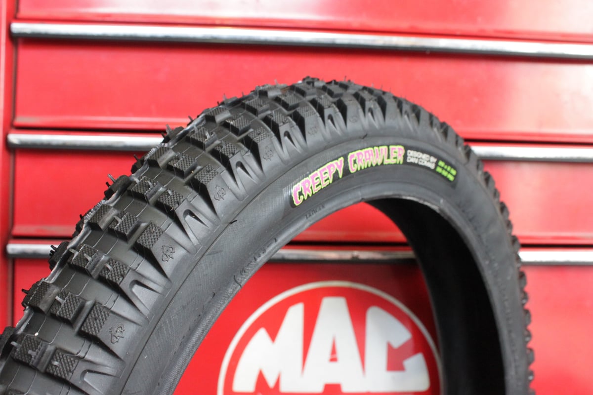 MAXXIS Cleepy Crawler（クリーピー クローラー) 19×2.50 | IK