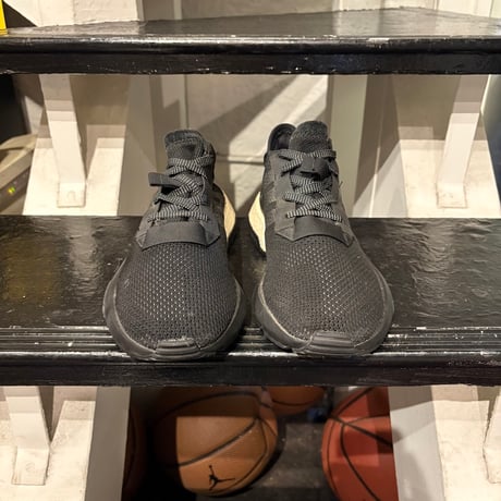 【sample】adidas "POD-S3.1" (28.5cm)