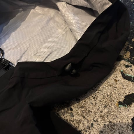 【ラス１】RUGGED®︎ teflon-coated water-repellent technical jacket with dual layer pockets(Black)