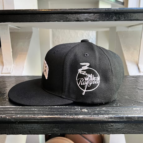 【web限定/ラス1 】RUGGED "ARCH LOGO" snapback (Black)