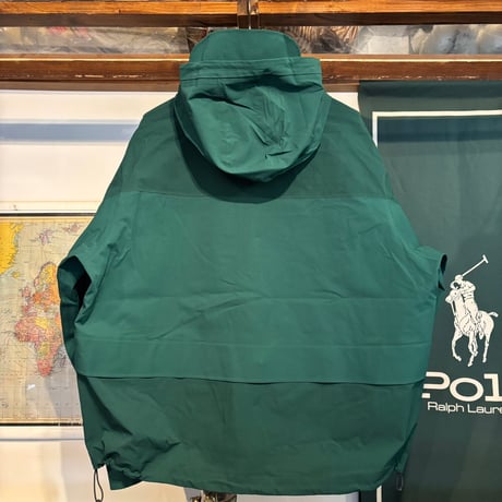 【残り僅か】RUGGED®︎ teflon-coated water-repellent technical jacket with dual layer pockets(Green)
