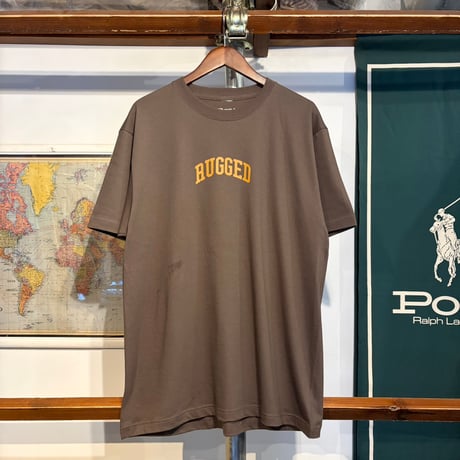 【残り僅か】RUGGED ”SMALL ARCH" tee (Brown/5.6oz)