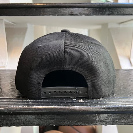 【web限定/ラス1 】RUGGED "ARCH LOGO" snapback (Black)