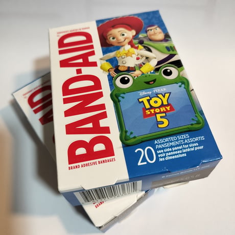 ディズニー・ピクサー 『トイ・ストーリー5』　BAND-AID®　20枚入り