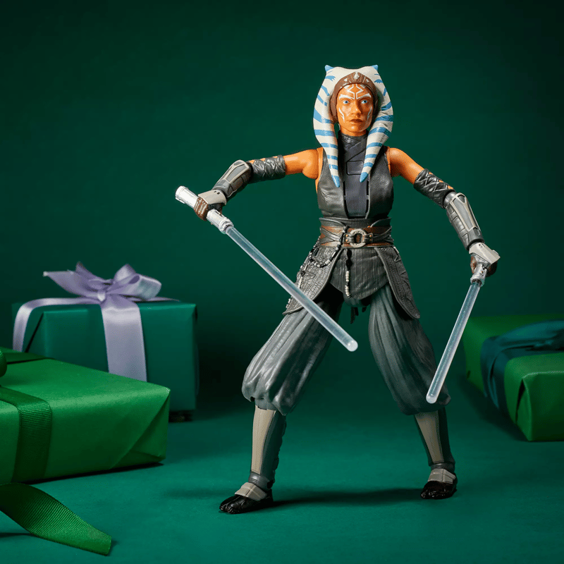 Disney Store スターウォーズ 12インチ トーキングフィギュア アソーカ