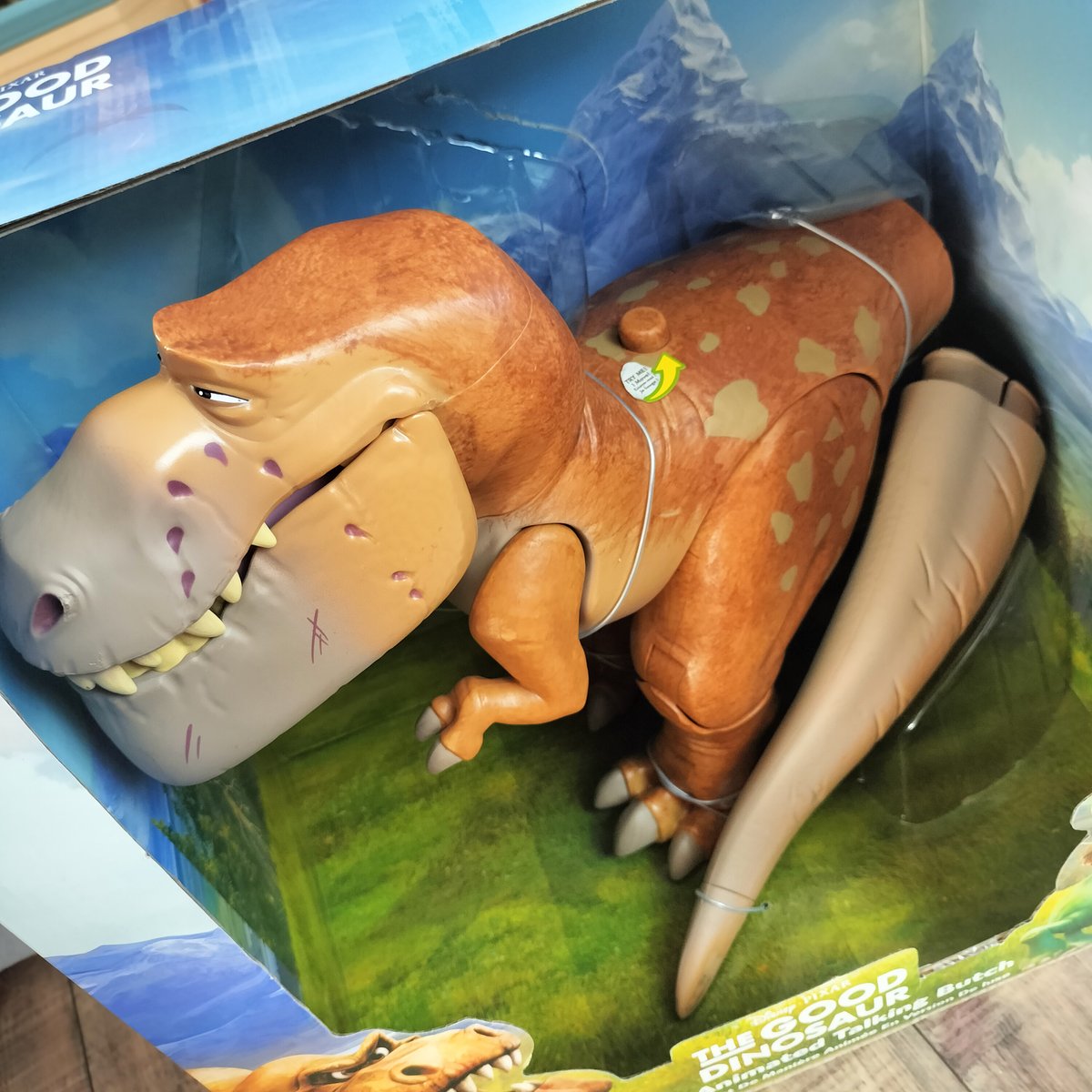 2015年　ピクサー　アーロと少年ブッチ　トーキング・フィギュア 2015年 ピクサー『アーロと少年』ブッチ トーキング・フィギュア