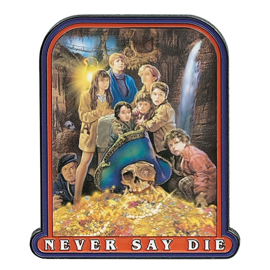 グーニーズ 40周年 ピンバッジ Never Say Die | アメリカントイ