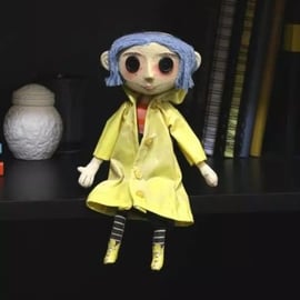 コララインとボタンの魔女 プロップレプリカ フィギュア コララインとボタンの魔女』のNECA製 コララインのプロップレプリカ