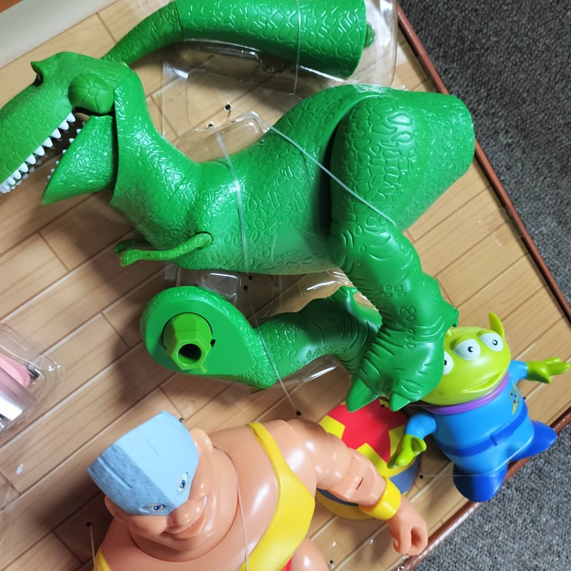 ご予約受付中！》ディズニー100周年 トイストーリー アクション