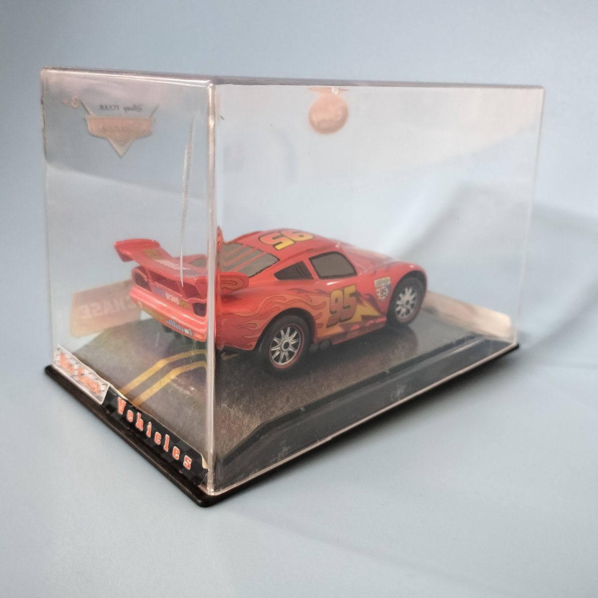 2012年頃 ピクサー『カーズ2』 Disney Store 1/43 ダイキャストカー ラ