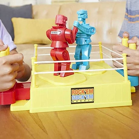 「トイストーリー2」にも登場したマテル社のボクシングゲーム ロックン・ソックン・ロボット（Rock ‘em Sock ‘em Robots）