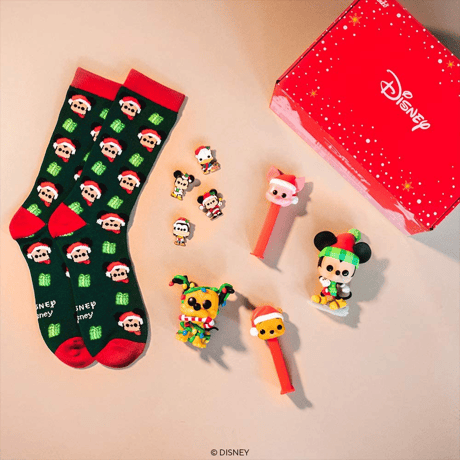 2020年　ファンコ ポップ ディズニー クリスマス コレクターズセット　 Funko Disney Holiday Collectors Box  with 2 Pop!