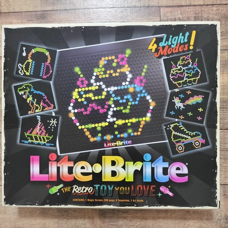 組み立てて光らせるおもちゃ"Lite-Brite" アルティメット・クラシック セット