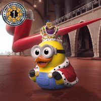 コスプレ・ダック　TUBBZ　『ミニオンズ』キング・ボブ　 TUBBZ Cosplaying Duck  Minions King Bob