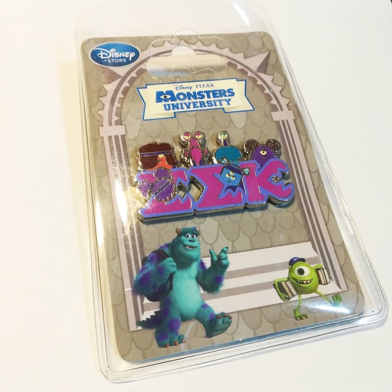 エムラクール　ピンバッジ 2013年 モンスターズ・ユニバーシティ エナメル製 ピンバッジ