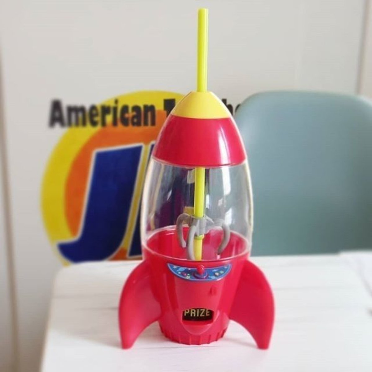 トイストーリー』ピザプラネットのクレーンゲーム型タンブラーも