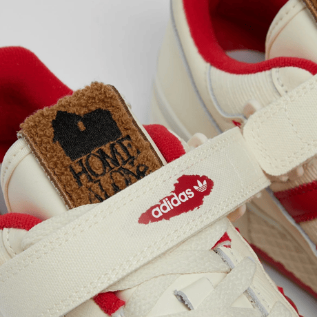 2021年デッドストック『ホームアローン』　HOME ALONE × adidas  フォーラム　28㎝