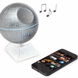 スターウォーズ』デススター型Bluetoothスピーカーです。ライトアップ